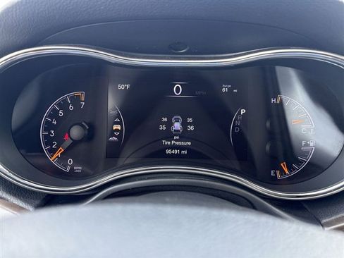 Used 2017 Jeep Grand Cherokee Limited image 11