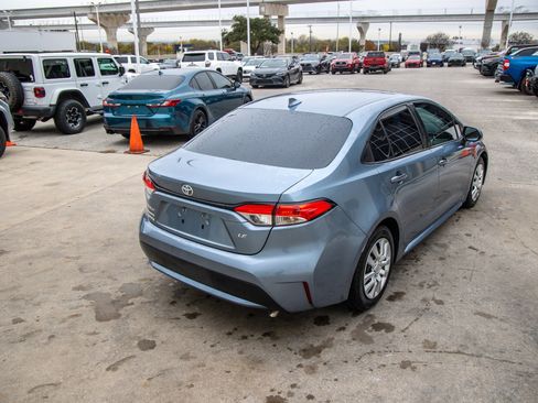 Used 2022 Toyota Corolla LE image 7