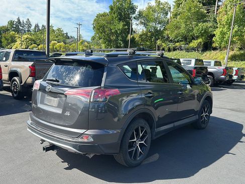 Used 2016 Toyota RAV4 SE AWD/4WD image 3
