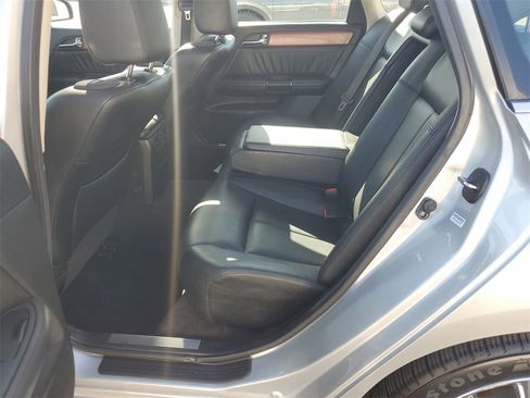 Used 2007 INFINITI M45 Base w/ Technology Pkg image 14