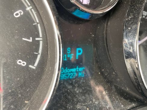 Used 2013 Chevrolet Captiva Sport LS FWD image 22