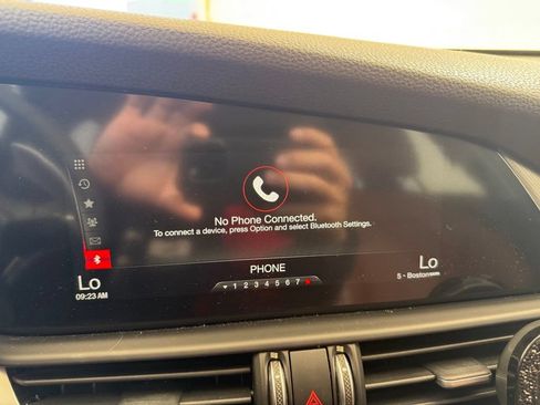 Used 2019 Alfa Romeo Giulia Ti Sport w/ Quick Order Package 22U Sport RWD image 25