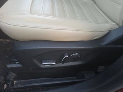 Used 2018 Ford Edge SEL w/ Equipment Group 201A FWD image 13