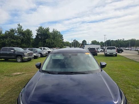 Used 2025 Nissan Pathfinder SV AWD/4WD image 41