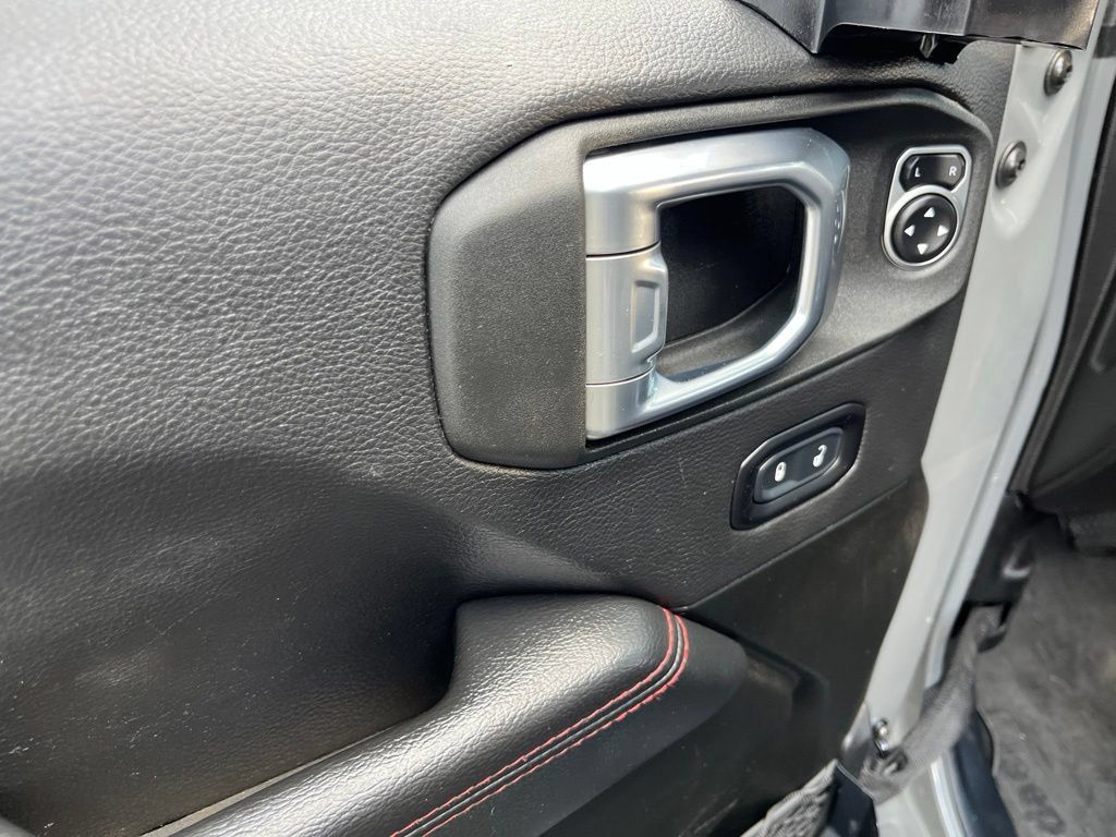 Used 2022 Jeep Gladiator Rubicon w/ LED Lighting Group AWD/4WD image 29