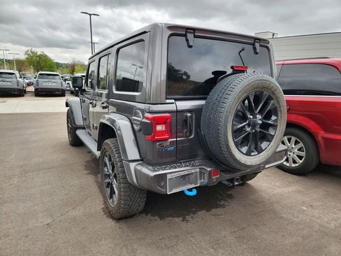 Used 2021 Jeep Wrangler Unlimited Sahara AWD/4WD image 8