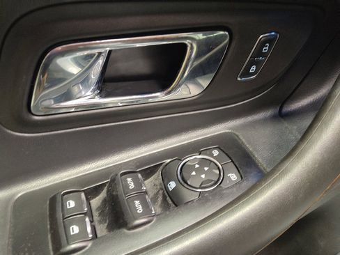 Used 2015 Ford Taurus Limited FWD image 27