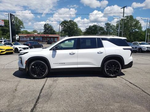 Used 2024 Chevrolet Traverse LT w/ Midnight/Sport Edition FWD image 5