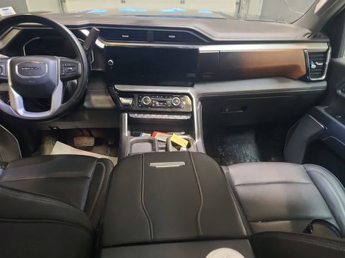 Used 2024 GMC Sierra 2500 Denali w/ Denali Reserve Package image 9