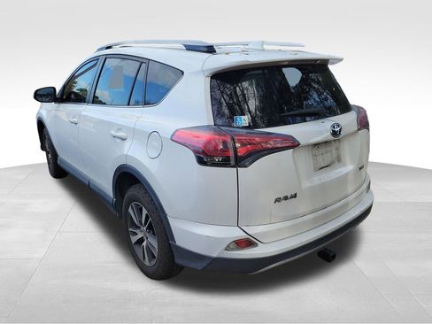 Used 2018 Toyota RAV4 XLE image 15