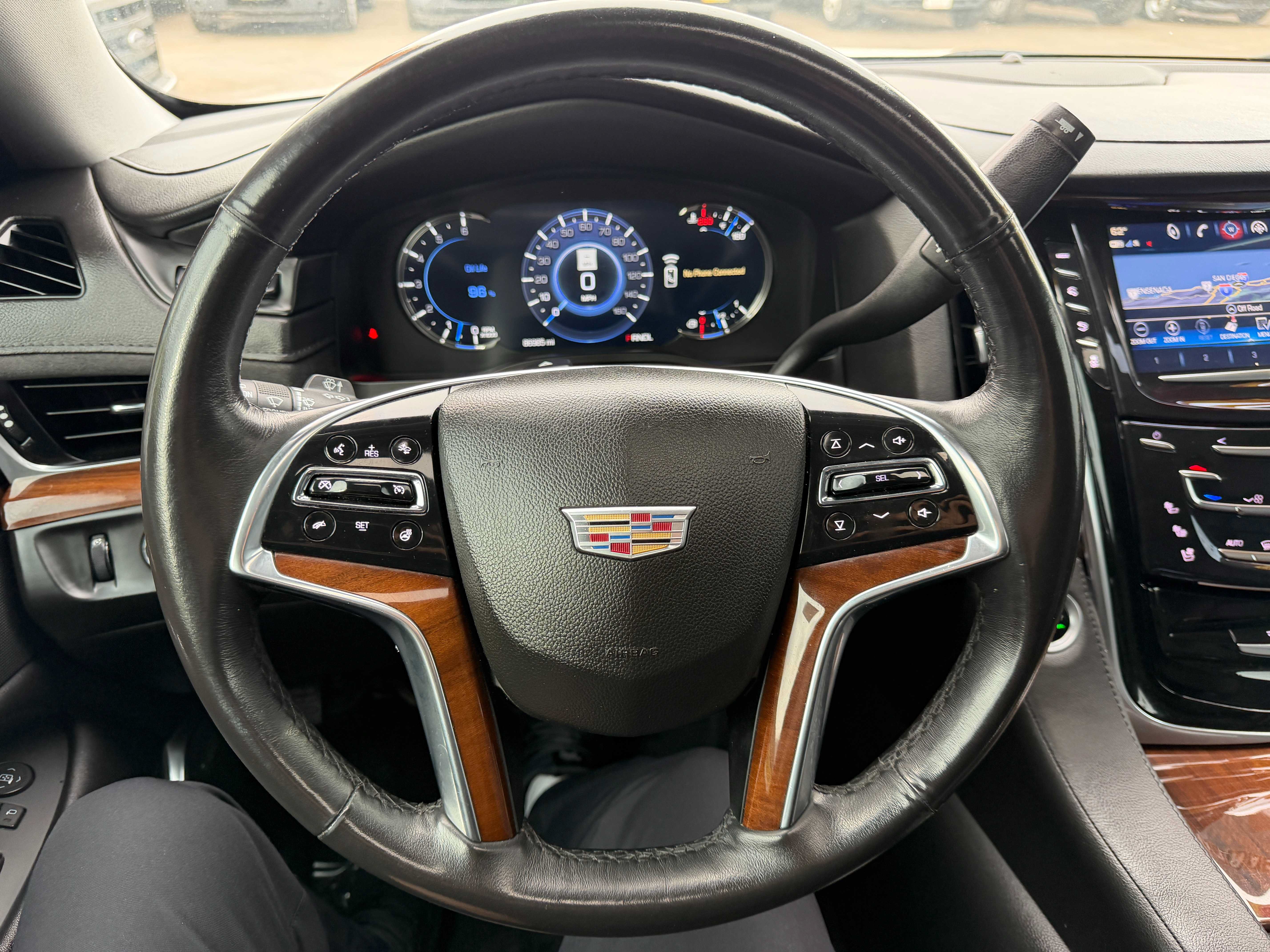 Used 2020 Cadillac Escalade Luxury RWD image 35