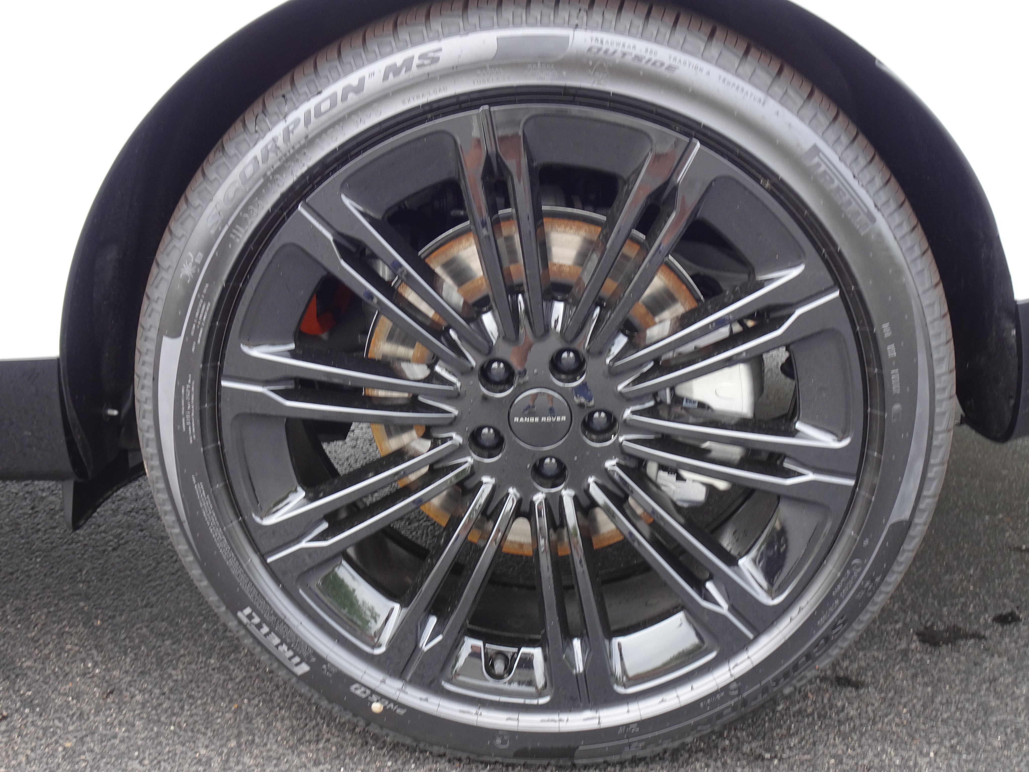 New 2026 Land Rover Range Rover Long Wheelbase SE AWD/4WD image 32