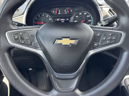Used 2020 Chevrolet Malibu LT FWD image 36