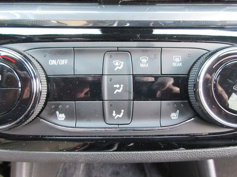 Certified 2024 Buick Envista Sport Touring w/ Convenience I Package FWD image 31