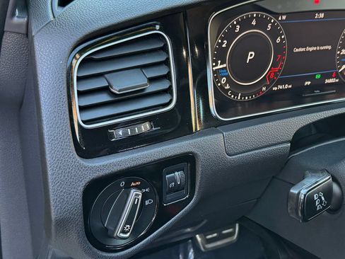 Used 2019 Volkswagen Golf R 4-Door AWD/4WD image 24