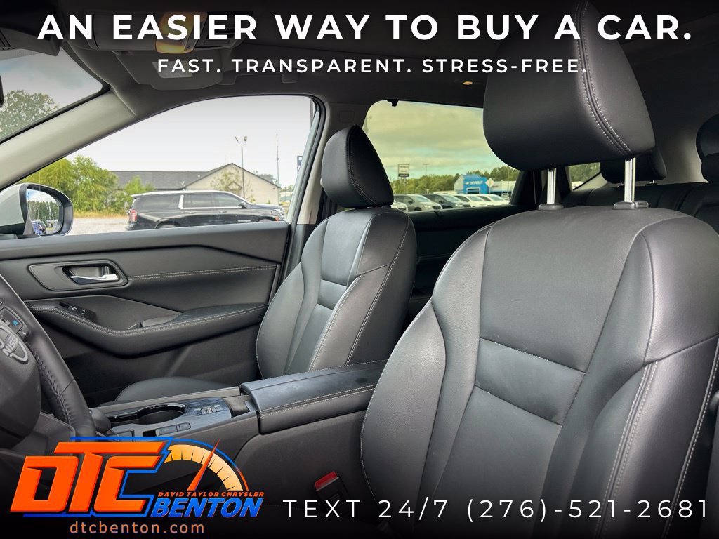 Used 2025 Nissan Rogue SL w/ Tech Package FWD image 10