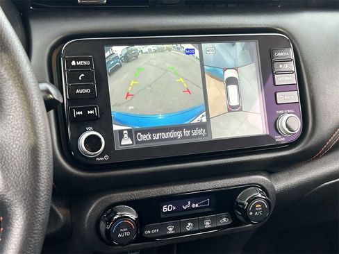 Used 2023 Nissan Kicks SR image 23