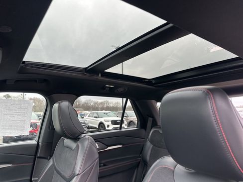 Certified 2025 Ford Explorer ST w/ Sun And Sound Package image 24