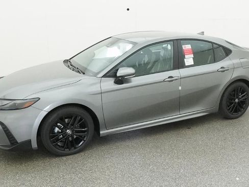 New 2026 Toyota Camry SE FWD image 2