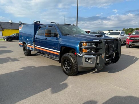 Used 2019 Chevrolet Silverado 2500 LT AWD/4WD image 1