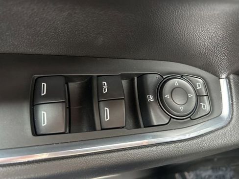 Used 2025 Chevrolet Silverado 1500 LT AWD/4WD image 14