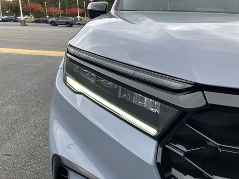 New 2025 Honda Pilot TrailSport image 11