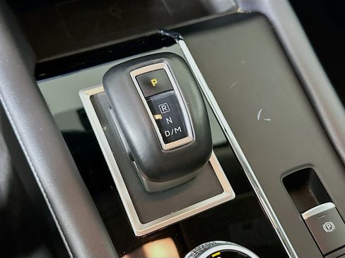 Used 2024 Mitsubishi Outlander SE image 25