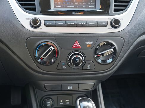 Used 2021 Hyundai Accent SE FWD image 24