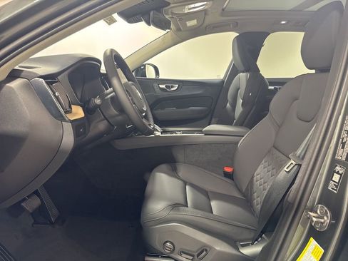 New 2026 Volvo XC60 B5 Core w/ Climate Package AWD/4WD image 19