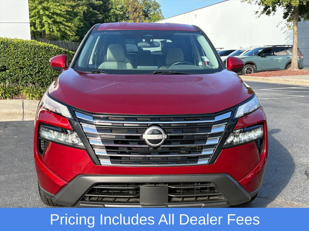 Certified 2025 Nissan Rogue SV AWD/4WD image 4