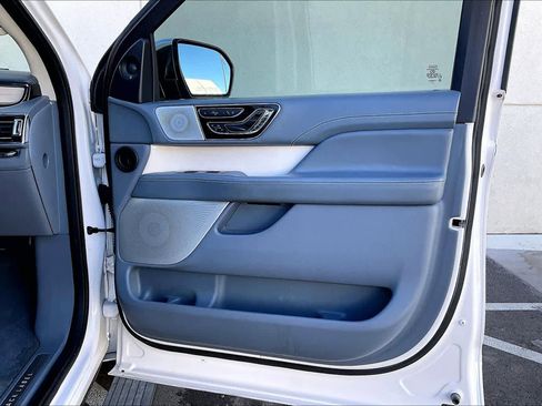 Used 2019 Lincoln Navigator Black Label image 21