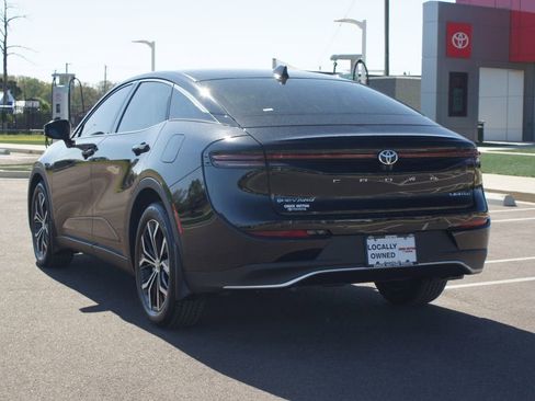 Used 2026 Toyota Crown Limited image 16