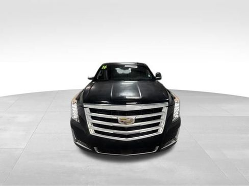 Used 2016 Cadillac Escalade Premium AWD/4WD image 3