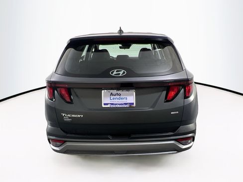 Used 2025 Hyundai Tucson SE AWD/4WD image 6