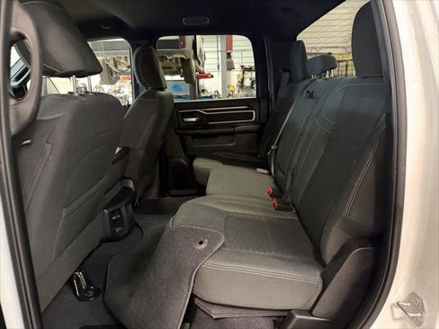 Certified 2025 RAM 2500 Big Horn AWD/4WD image 31