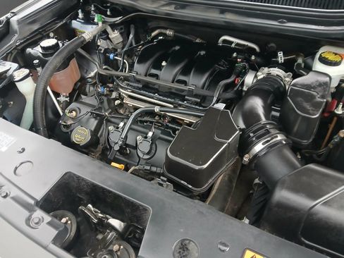Used 2018 Ford Explorer FWD image 17