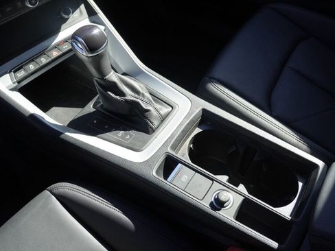 Used 2023 Audi Q3 2.0T Premium image 19