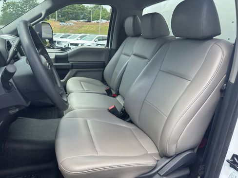Used 2022 Ford F550 2WD Regular Cab Super Duty image 9