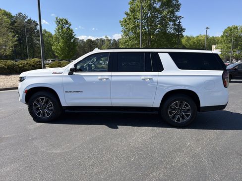 Used 2023 Chevrolet Suburban Z71 w/ Luxury Package image 10