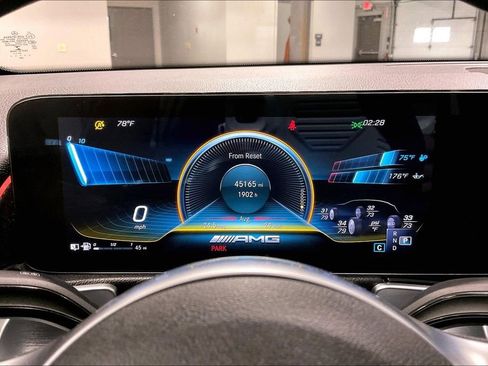 Used 2022 Mercedes-Benz GLB 35 AMG 4MATIC image 13