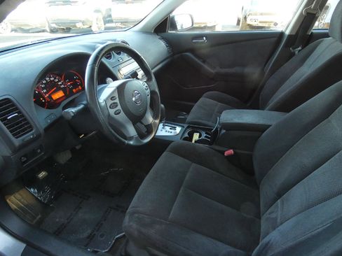 Used 2008 Nissan Altima 3.5 SE FWD image 12