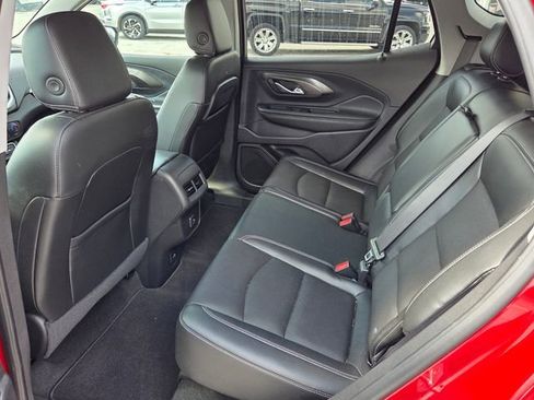 Used 2023 GMC Terrain SLT w/ Tech Package FWD image 9