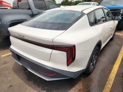 Used 2025 Kia K4 FWD image 5