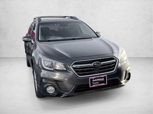 Used 2019 Subaru Outback 2.5i Premium image 3