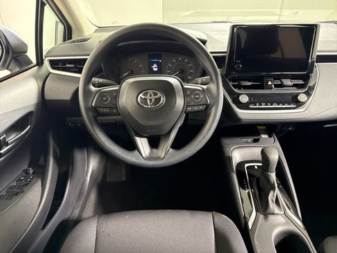 Used 2025 Toyota Corolla LE w/ LE Premium Package FWD image 19
