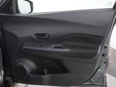 Used 2024 Nissan Kicks S FWD image 11