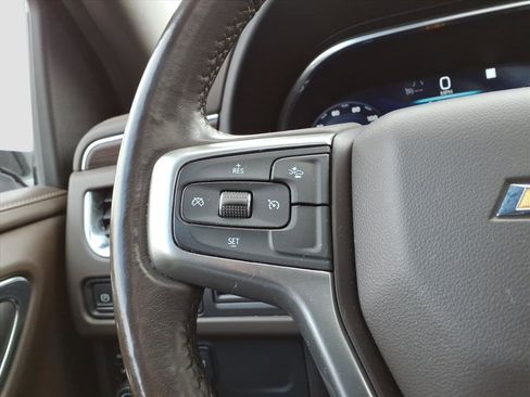 Used 2022 Chevrolet Suburban LT image 29