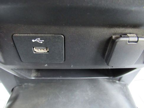 Used 2019 Ford F150 XL w/ Equipment Group 101A Mid AWD/4WD image 17
