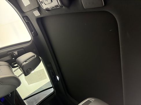 Used 2021 Cadillac Escalade Premium Luxury w/ Driver Assist Tech Package image 17