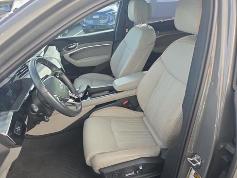 Used 2023 Audi e-tron Chronos w/ Chronos Package image 10